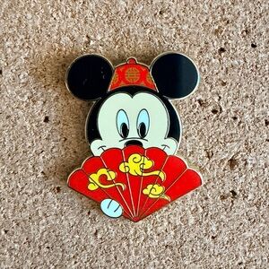 Disney Character Folding Fans Enamel Pin - Mickey Mouse